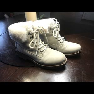 Cream Colored Boots with Fur